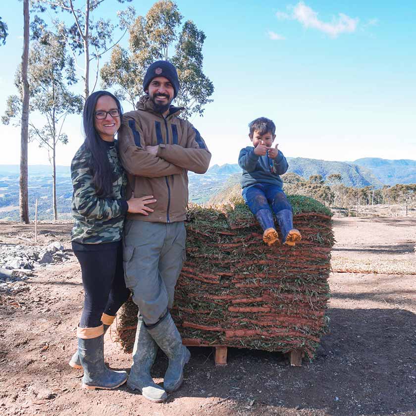 Priorizar os sonhos levou família de Jaraguá do Sul a viver no carro e  criar um camping na Serra Catarinense
